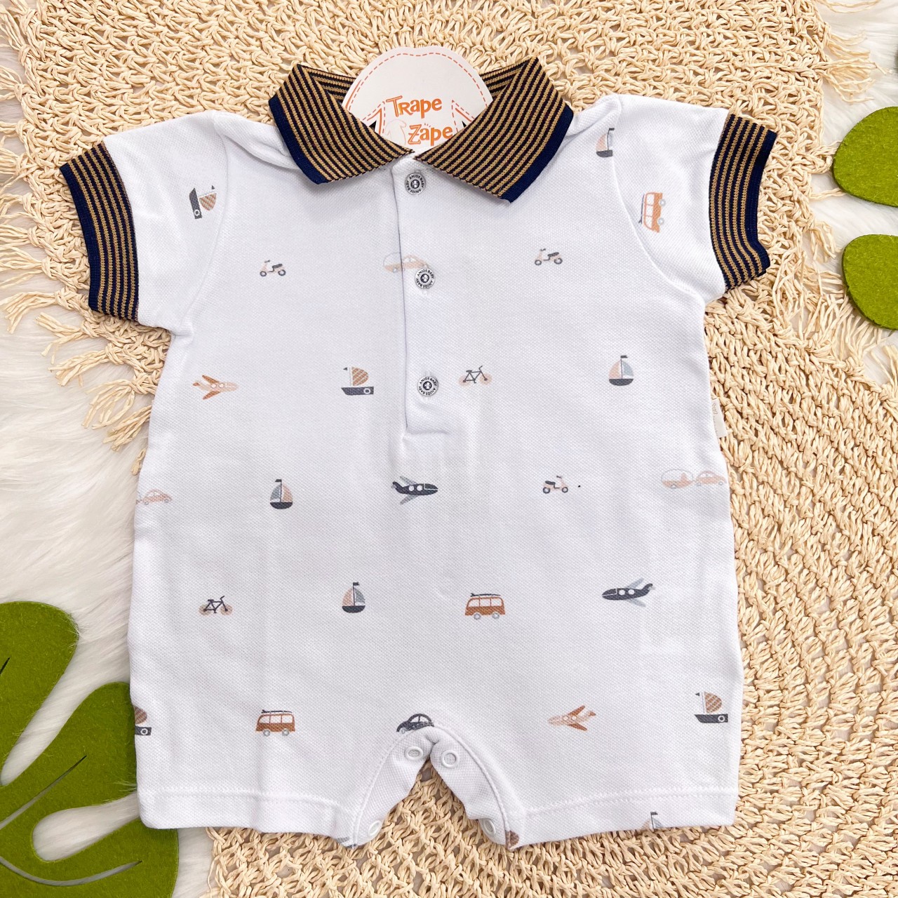 Macacão Curto Piquet com Gola Polo Barquinhos - Off White e Marinho